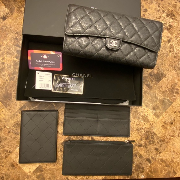 CHANEL Handbags - ❌clutch sold❌